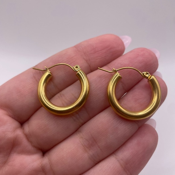 Set of 3 Pairs 18K Gold Plated Hoop Earrings - Picture 8 of 9